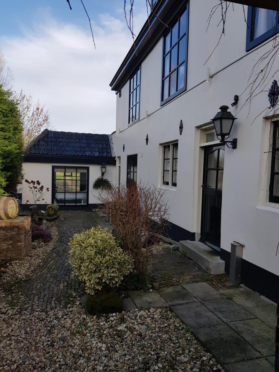 Cafe Brasserie Het Heerenhuis Het Kalf Exterior photo
